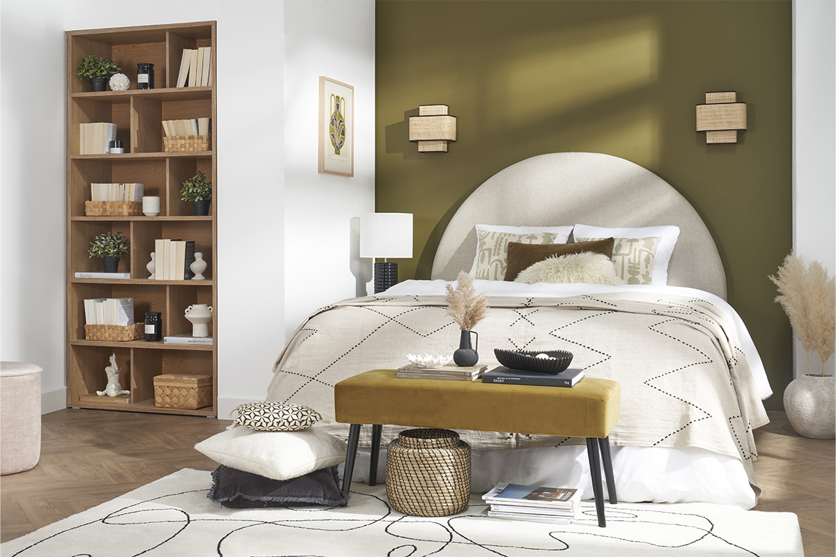 Banc design capitonn� en tissu velours bronze et m�tal noir L96 cm GUESTA