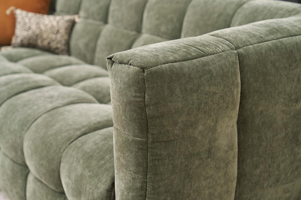 Canap� design 3 places et repose-pieds en tissu effet velours vert kaki CORTO