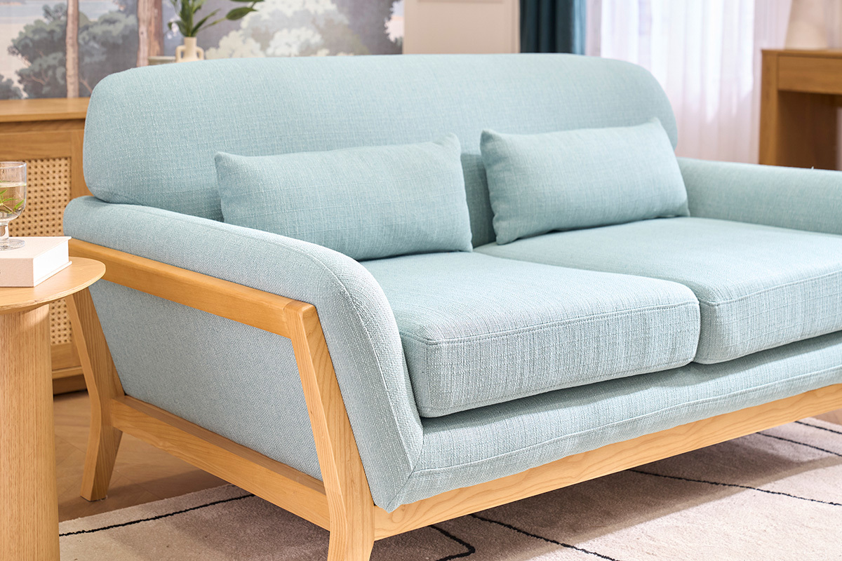 Canap� scandinave 2 places en tissu vert lagon et bois clair YOKO