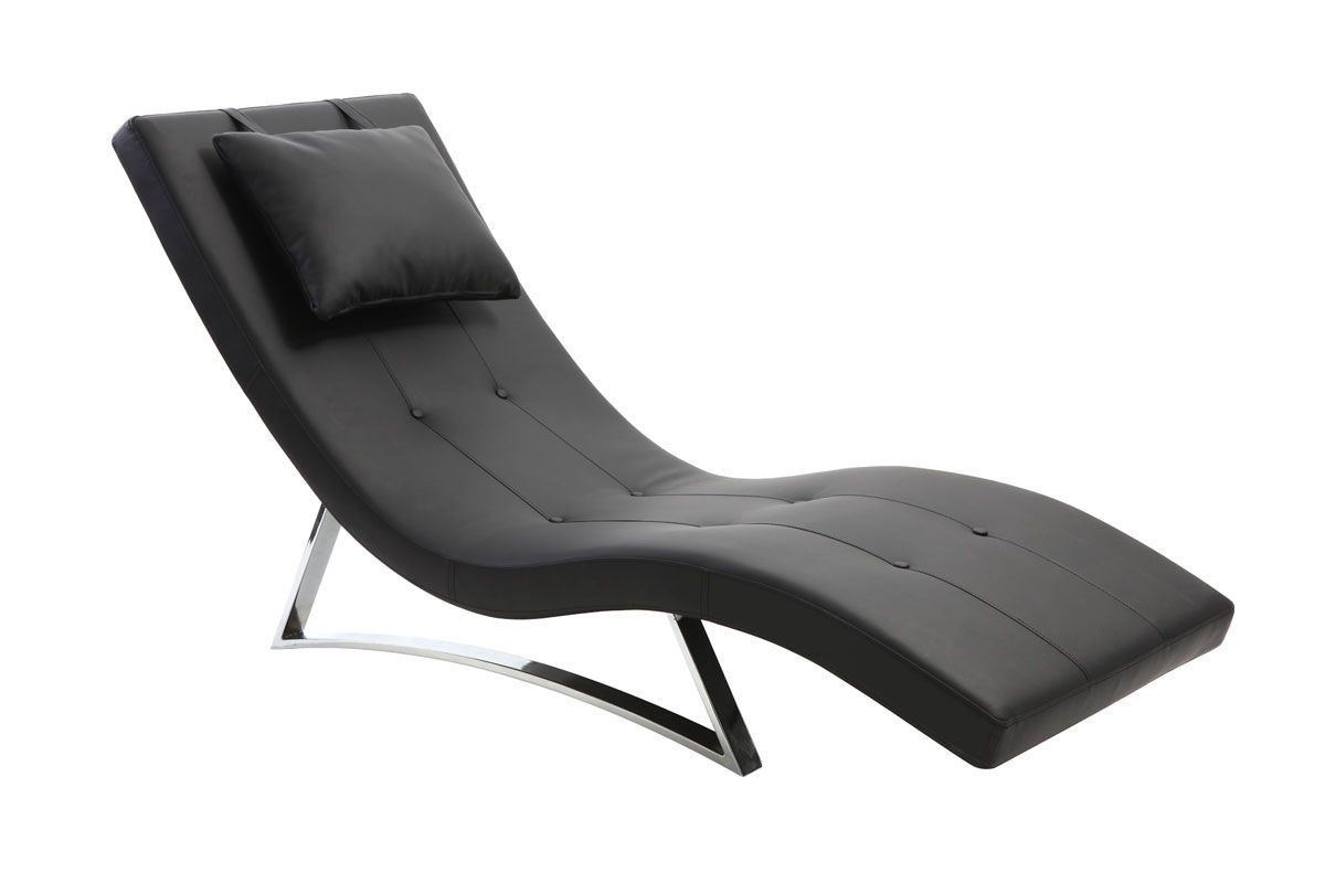 Chaise longue design noire avec coussin repose-t�te, angle de trois quarts.