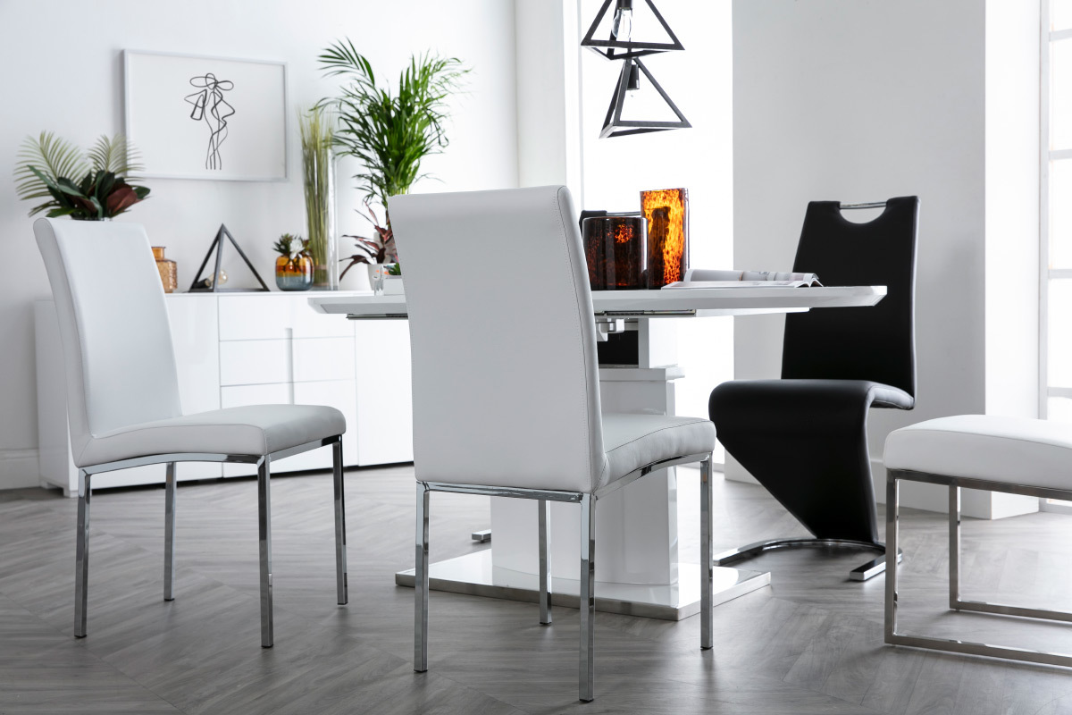 Chaises design blanc et acier chrom� (lot de 2) SIMEA