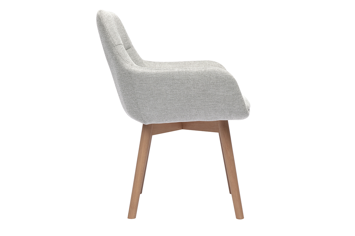Chaise en tissu effet velours gris clair, vue lat�rale, pieds en bois clair.