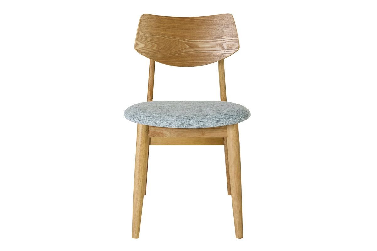Chaise scandinave en bois clair et tissu vert c�ladon, vue de face.