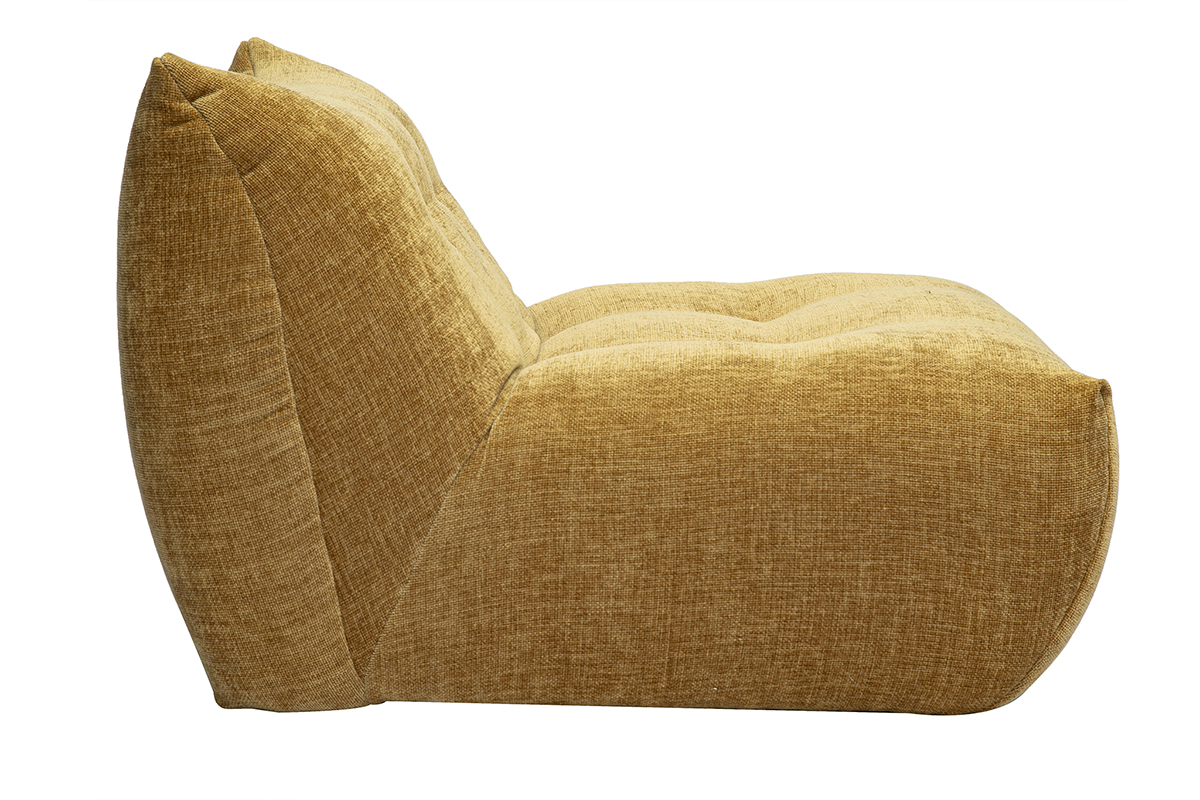 Fauteuil lounge BUMPY en tissu velours bronze, vue de profil.