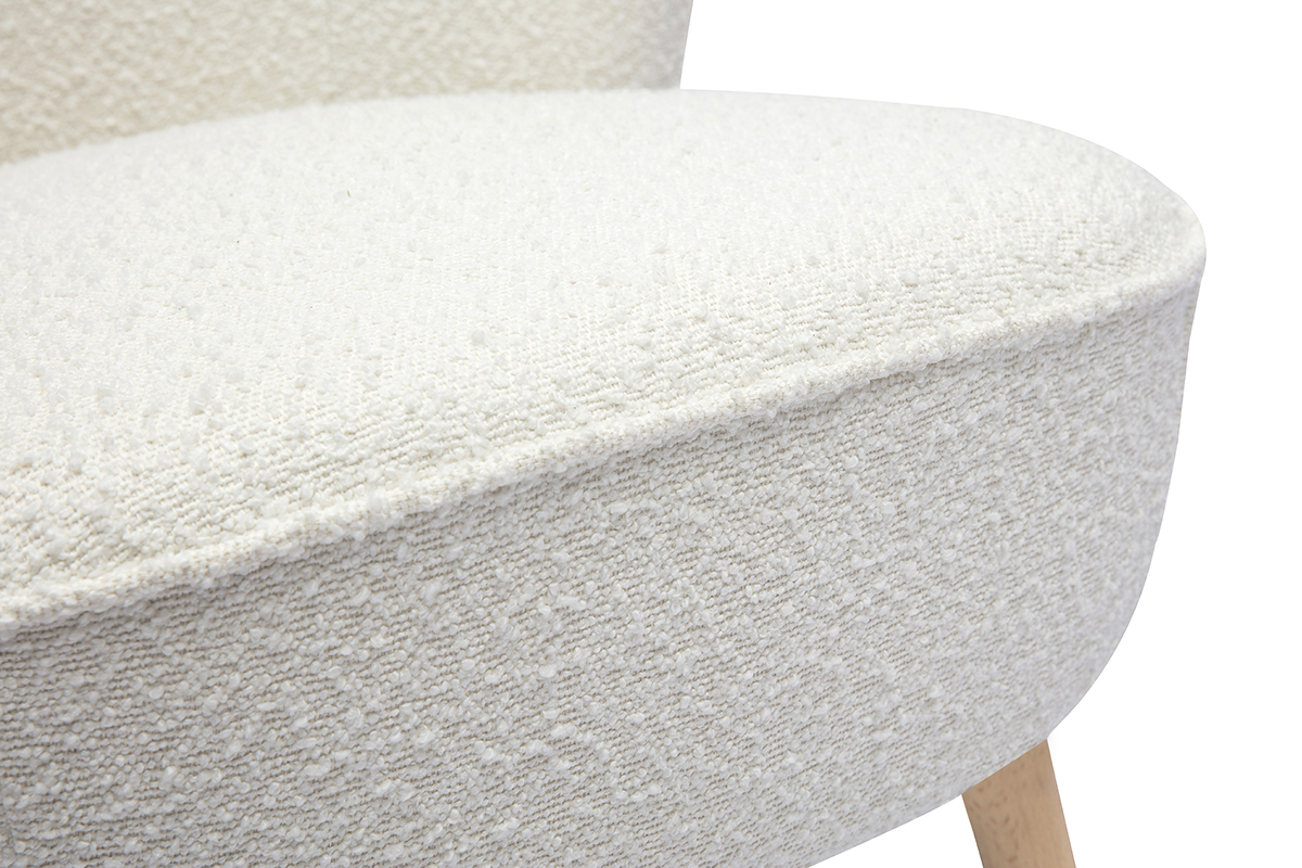 Fauteuil scandinave en tissu effet laine boucl�e blanc et bois clair AMANITA