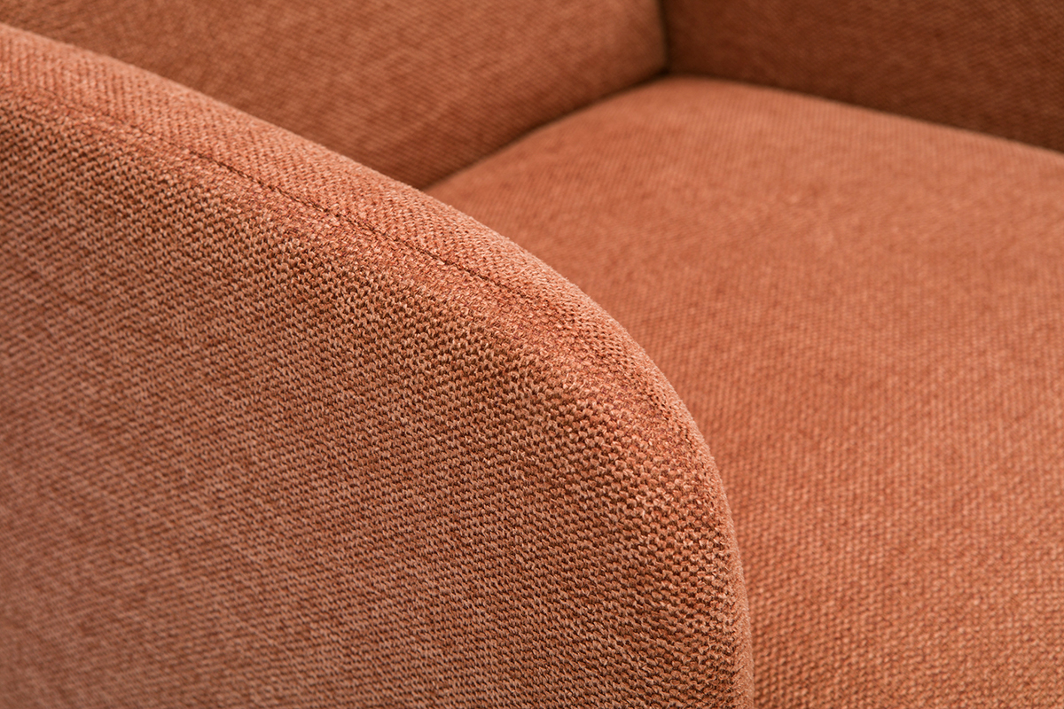 Fauteuil scandinave en tissu effet velours textur� terre br�l�e et bois fonc� ISKO