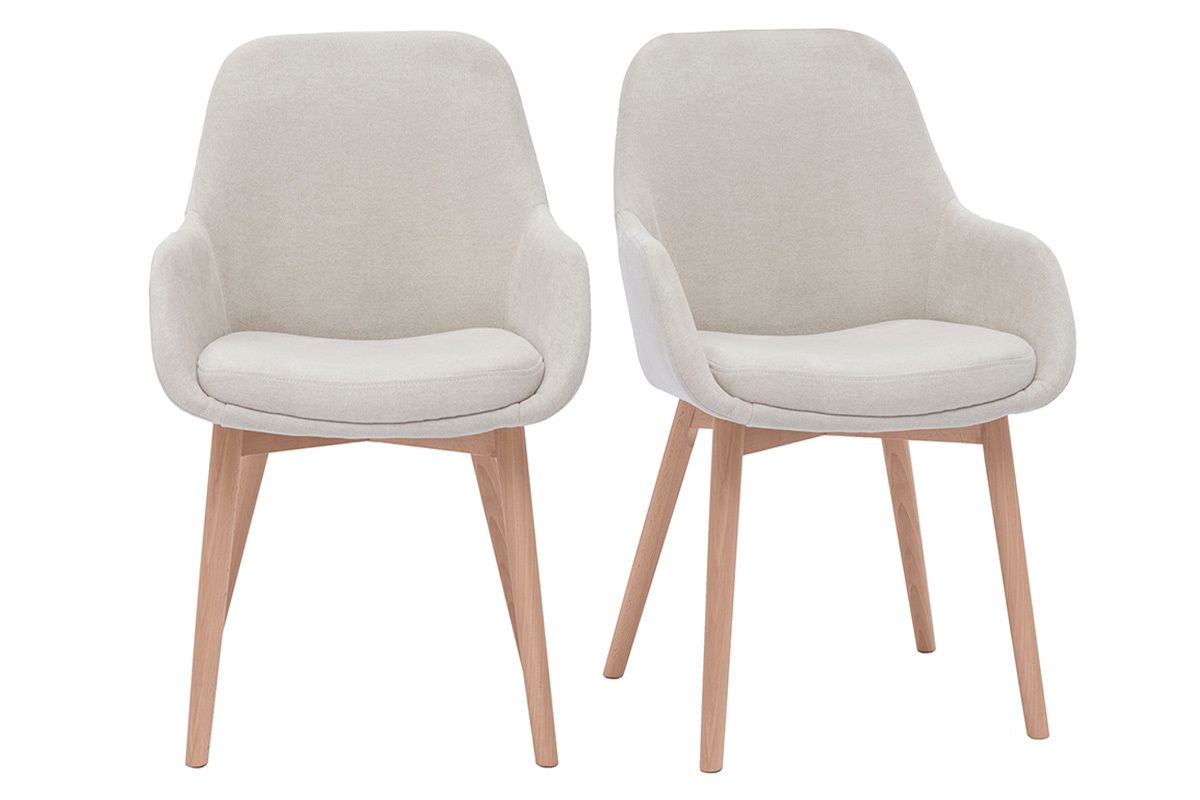Deux fauteuils scandinaves en tissu beige avec pieds en bois clair, vue de face.