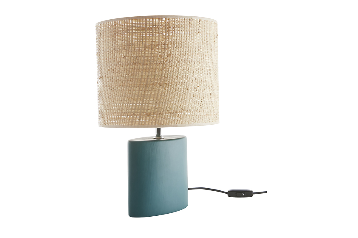 Lampe � poser en c�ramique bleu p�trole mat et abat-jour en raphia naturel H40 cm TIGA