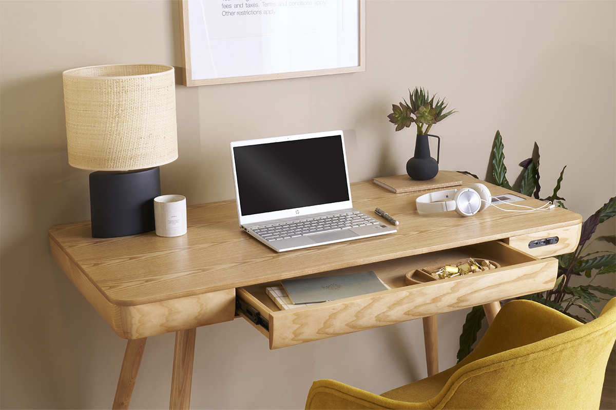 Lampe � poser en c�ramique noire mat et abat-jour en raphia naturel H40 cm TIGA
