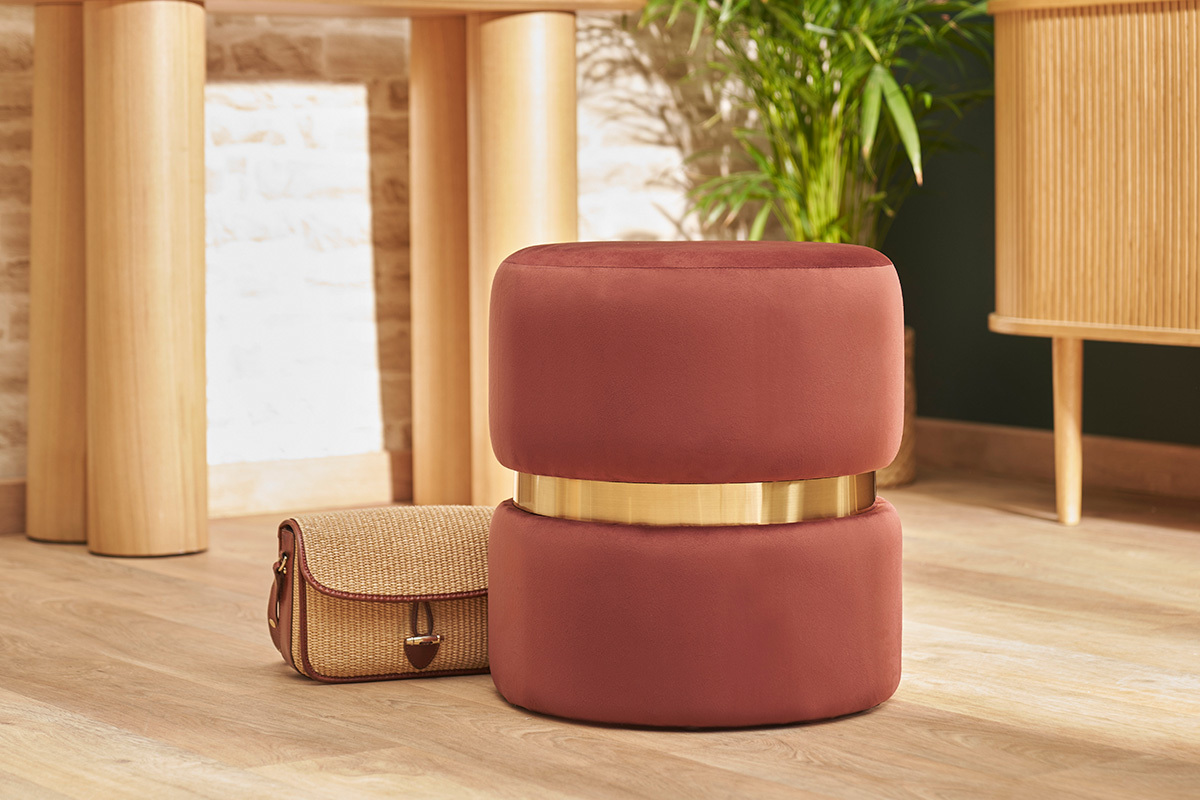 Pouf rond en velours bleu rouge tomette et m�tal dor� D40 cm JOY