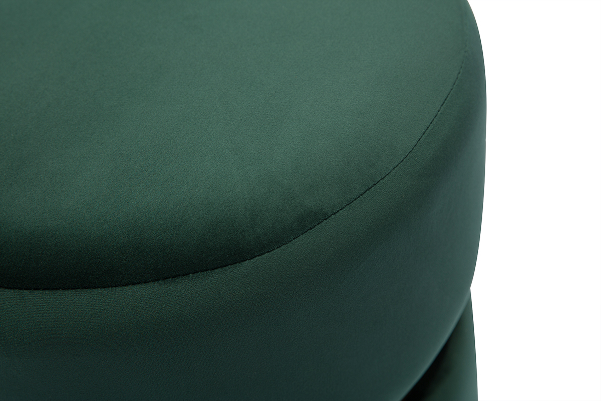 Gros plan sur un pouf rond en velours vert fonc�.