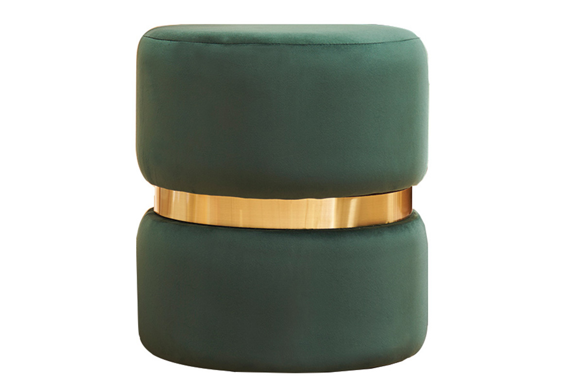 Pouf rond en velours vert fonc� avec bande centrale en m�tal dor�, vue de face.
