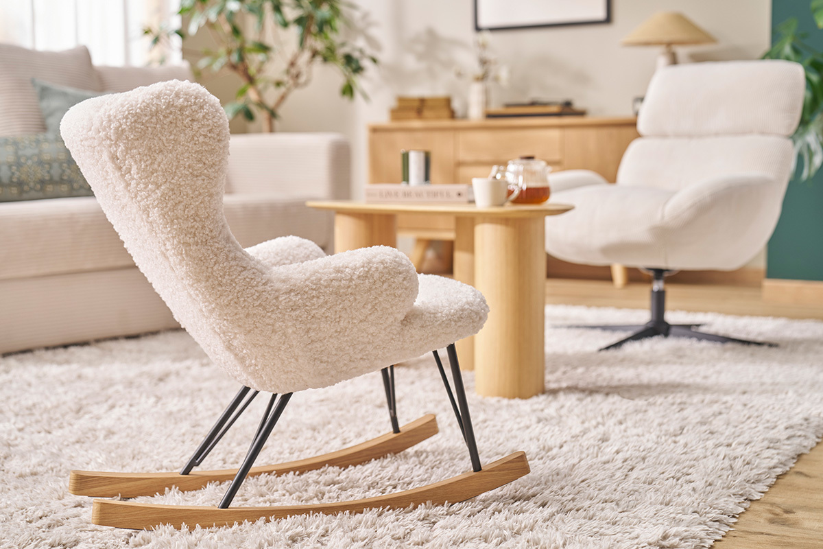Rocking chair enfant en tissu effet peau de mouton blanc, m�tal noir et bois clair SHAUN