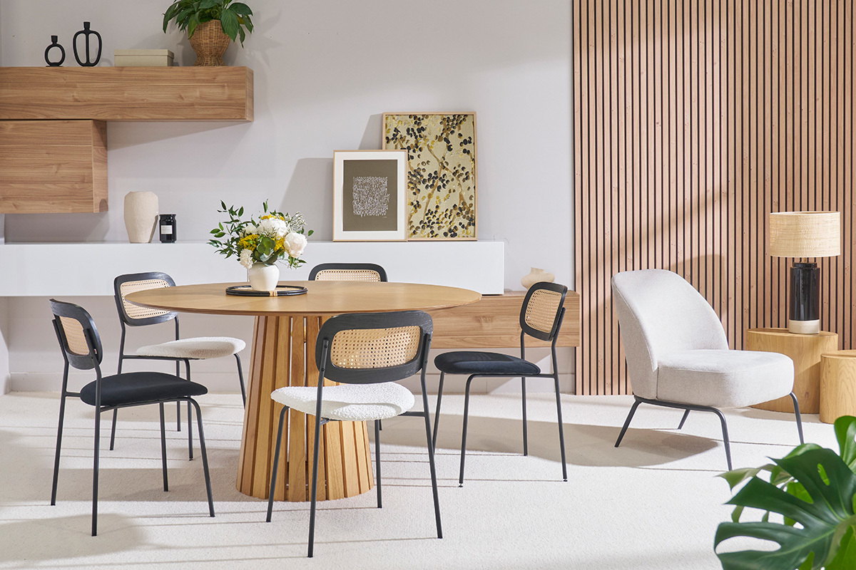 Table � manger ronde en bois clair ch�ne D137 cm DITA