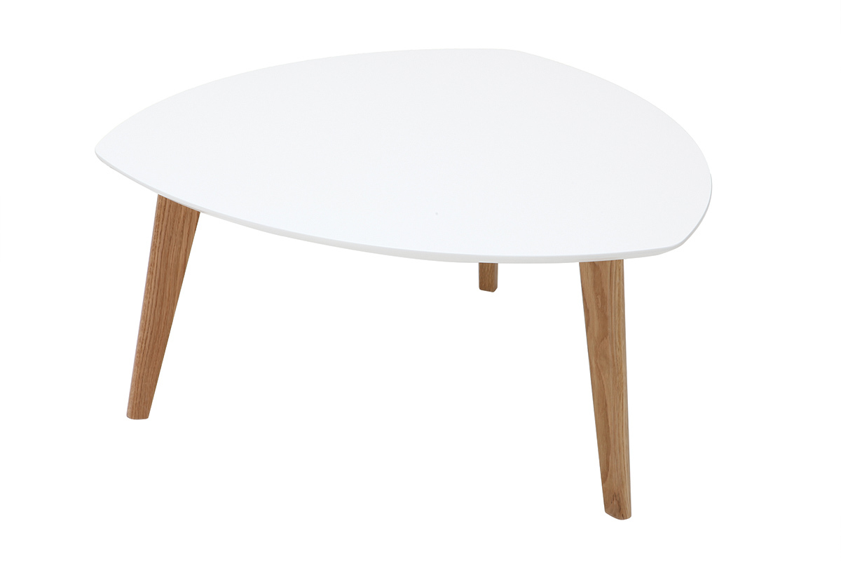Table basse scandinave blanche avec plateau en bois clair de ch�ne, vue de haut.