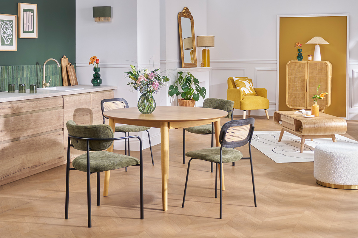 Table extensible rallonges int�gr�es ronde en bois clair ch�ne L115-154 cm EGO