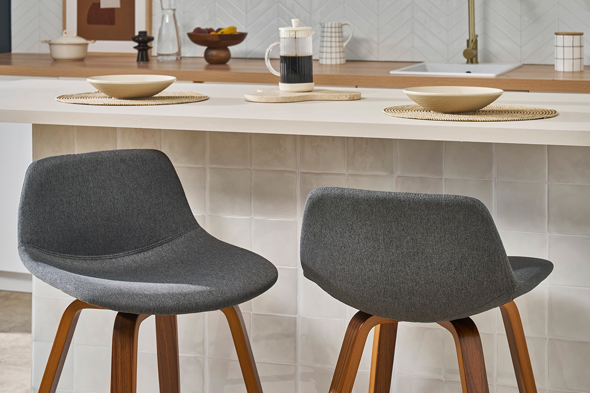 Tabourets de bar design gris fonc� et noyer H65 cm (lot de 2) NONIE