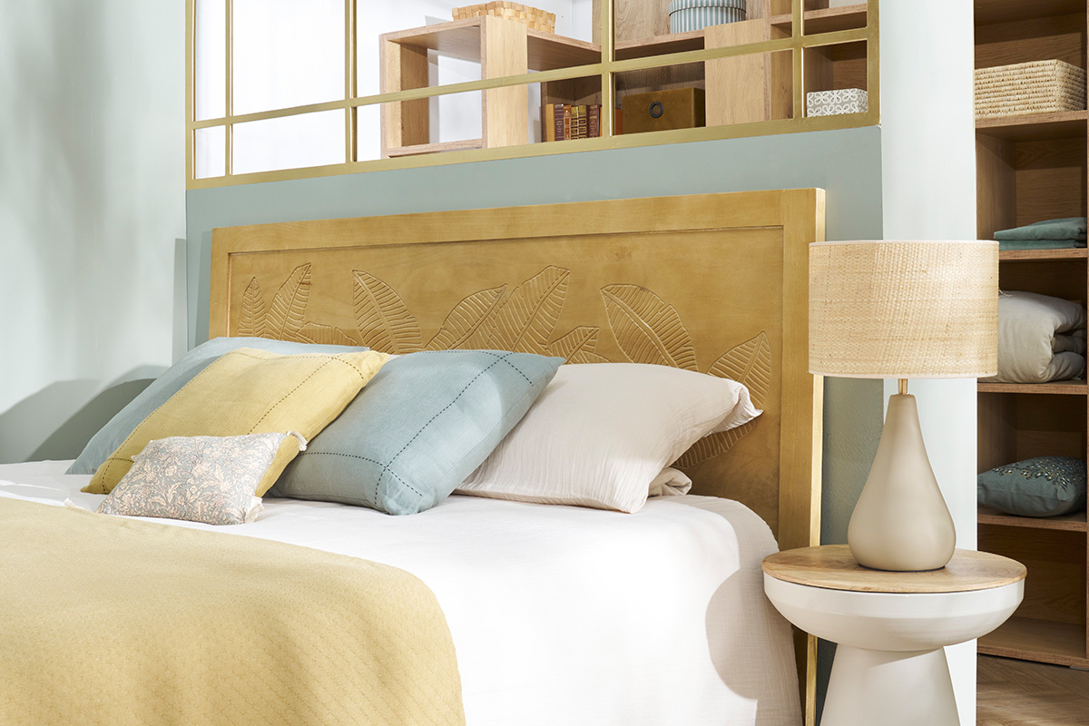 T�te de lit en bois manguier massif grav� L165 cm VIBES